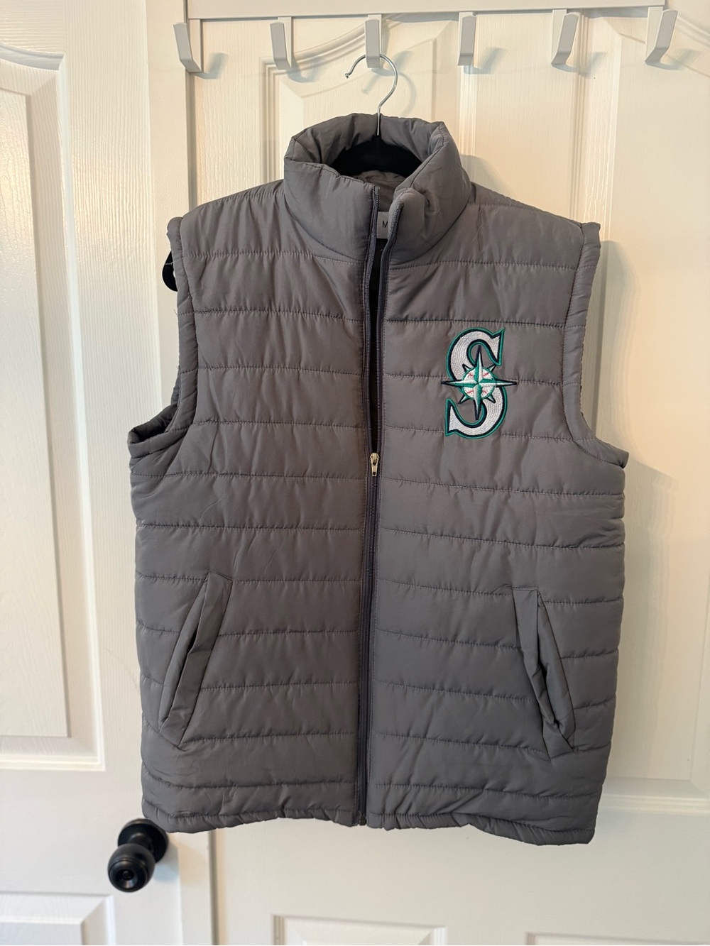 Seattle Mariners Puffer Vest Men’s Medium Gray MLB Baseball Gorpcore Layer